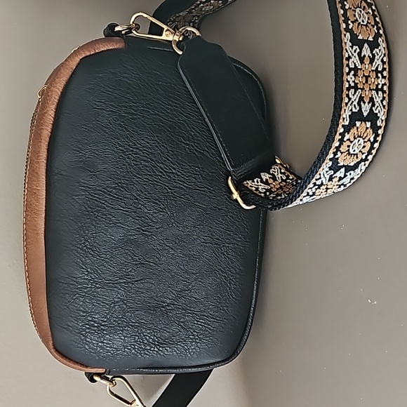 NEW Color Block Crossbody Purse - Picture 2 of 4